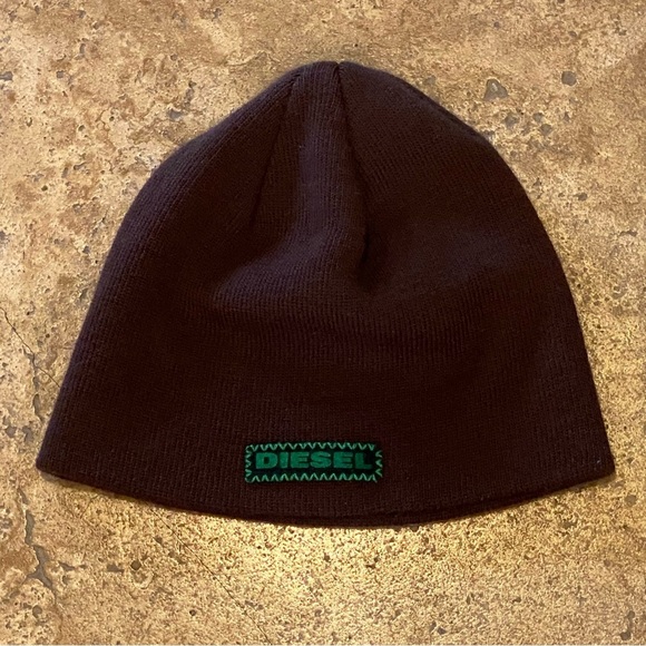 Diesel Dark Brown Knit Y2K Beanie with Green Logo Size One Size-Made in Italy - Picture 1 of 6